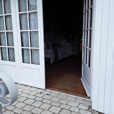 Domaine Les Galards Panzió Le Garde Kültér fotó