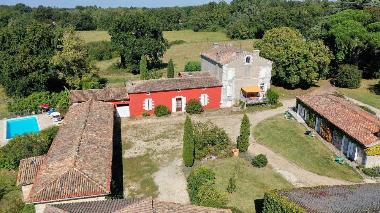 Domaine Les Galards Panzió Le Garde Kültér fotó